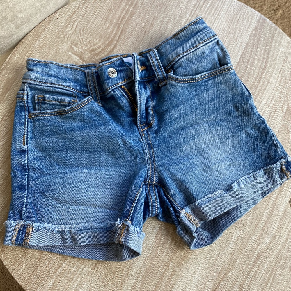 Old Navy girls Denim shorts.